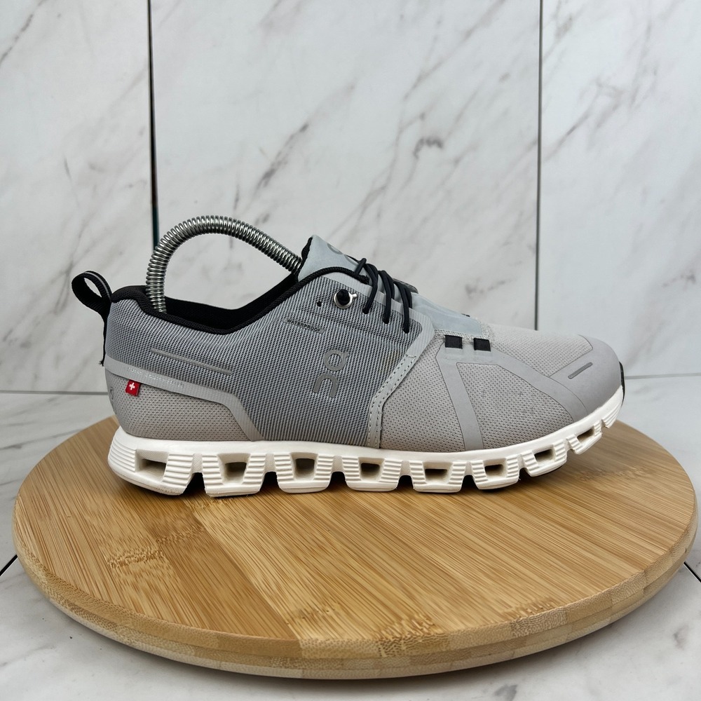 On Cloud 5 Waterproof Womens Size 8.5 Glacier White Running Trail Shoes 59.98837